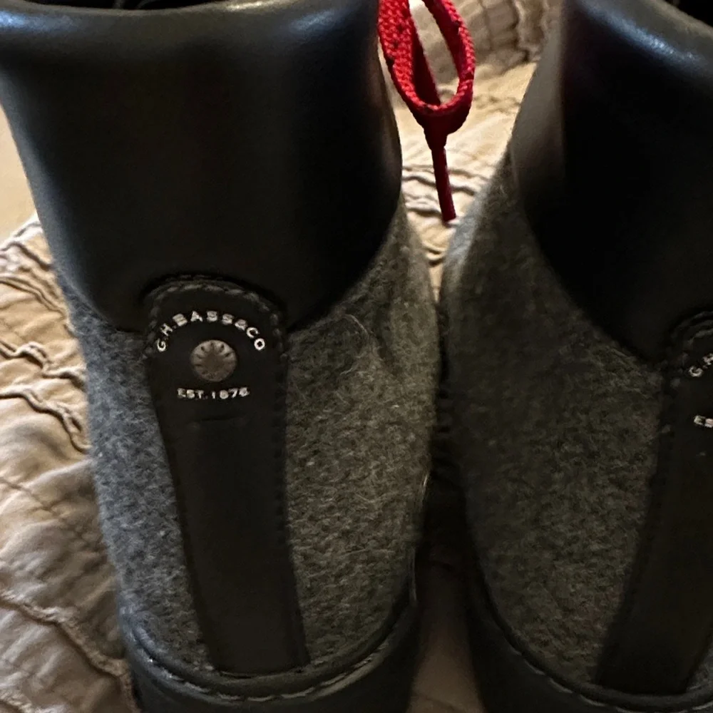 G.H. Bass & Co. Gray and Red Women's Boots
